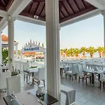 Club Tarhan Θέρετρο