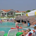 Club Tarhan Θέρετρο