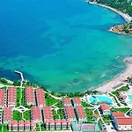 Club Tarhan 4*