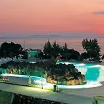 Club Tarhan Θέρετρο