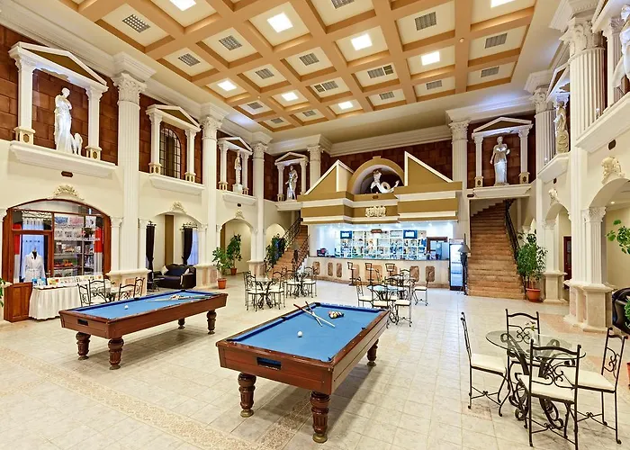 Club Tarhan Курортный комплекс 4*