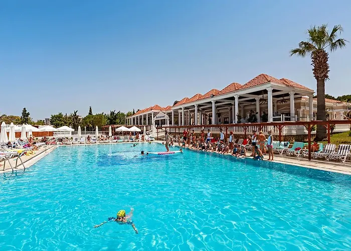 Resort Club Tarhan 4*