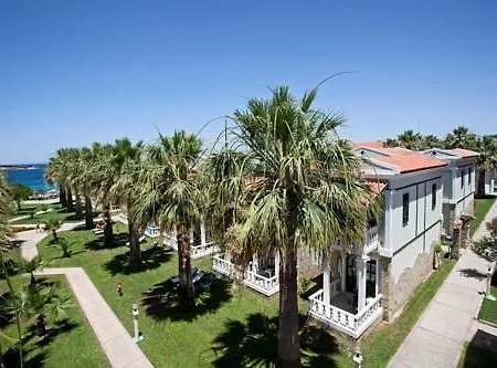 Club Tarhan Resort 4*